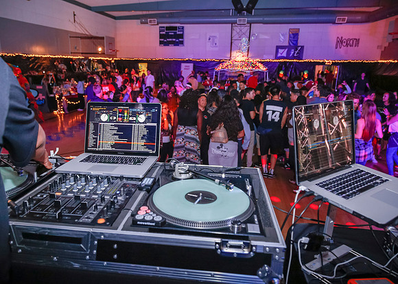 LHS Grad Night 06-04-15-2-358